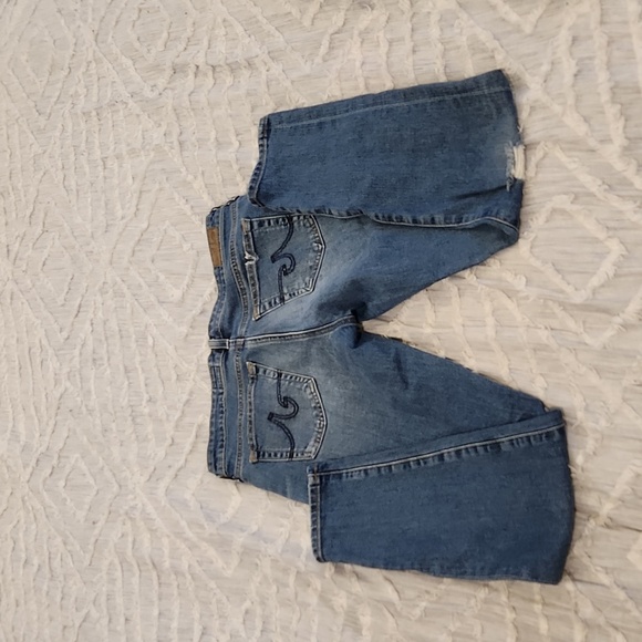 Medium wash, distressed AG "the stilt" cigarette skinny jeans size 28! - Picture 6 of 10